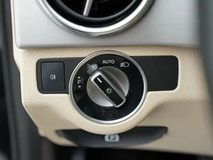 Mercedes-Benz GLK-Class 2015 — фото 12