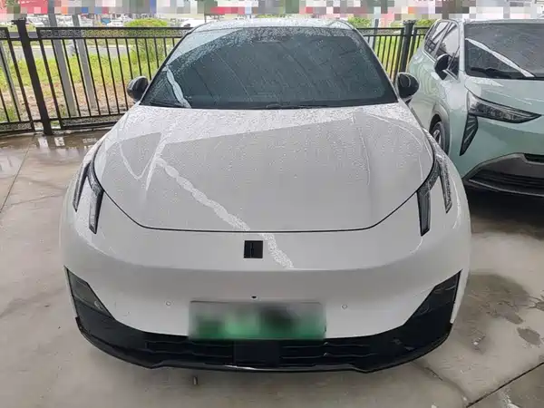 Lynk & Co Z20 2025