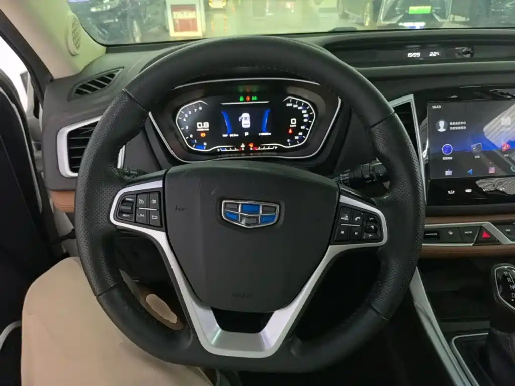 Geely Vision X6 2018 — фото 11