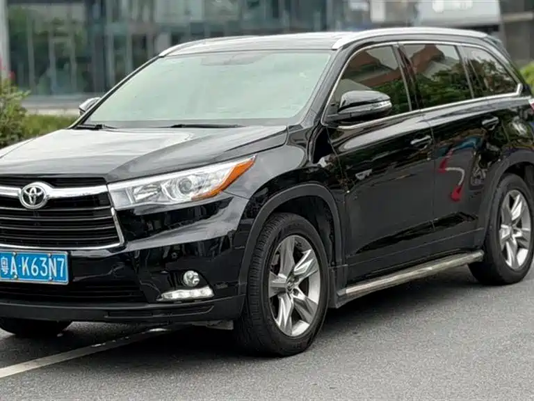 Toyota Highlander 2017 — фото 1