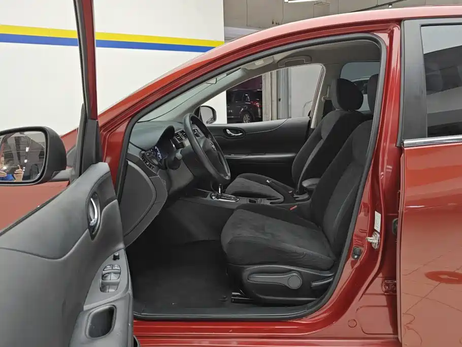Nissan Tiida 2015 — фото 9