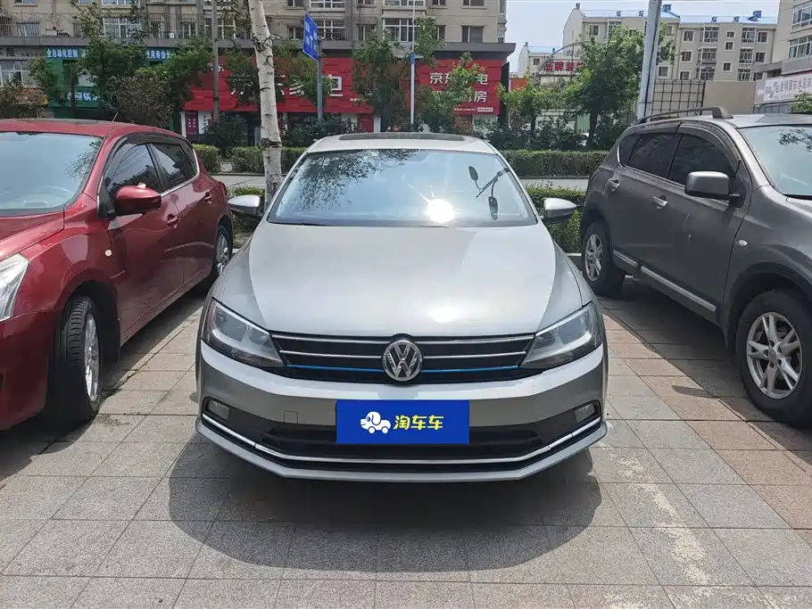Volkswagen Sagitar 2016