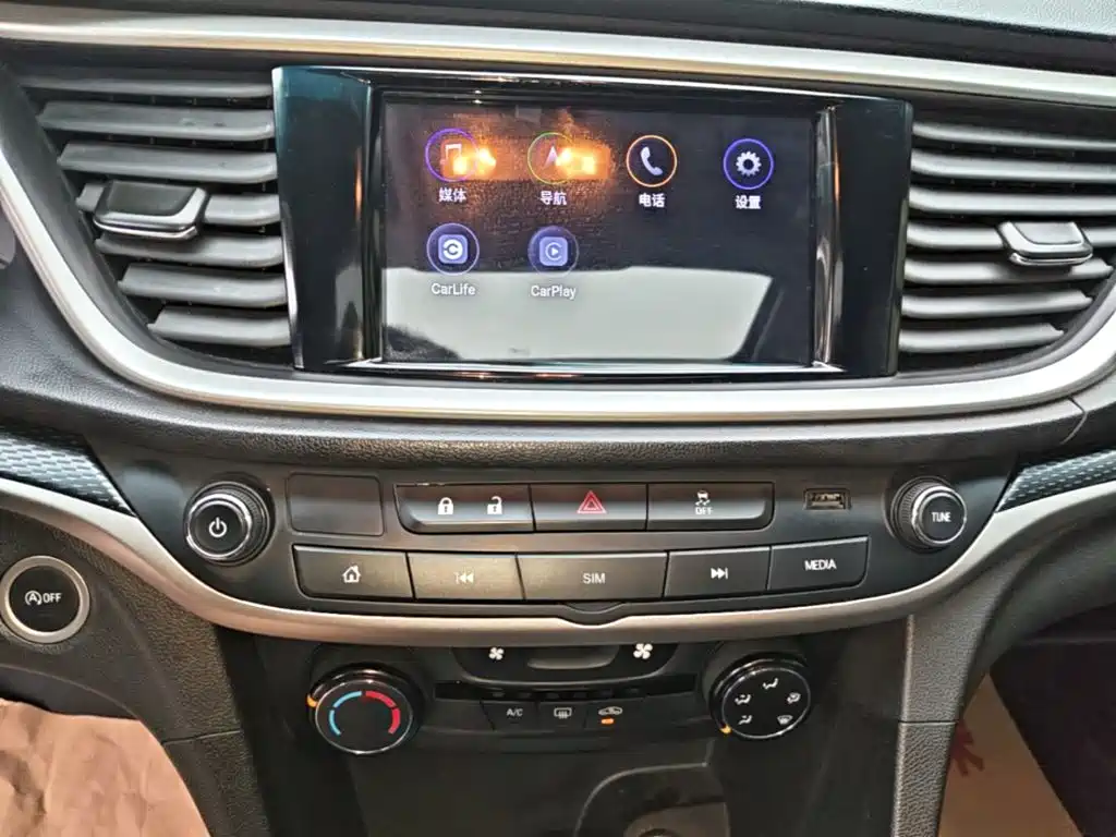 Buick Excelle 2022 — фото 13
