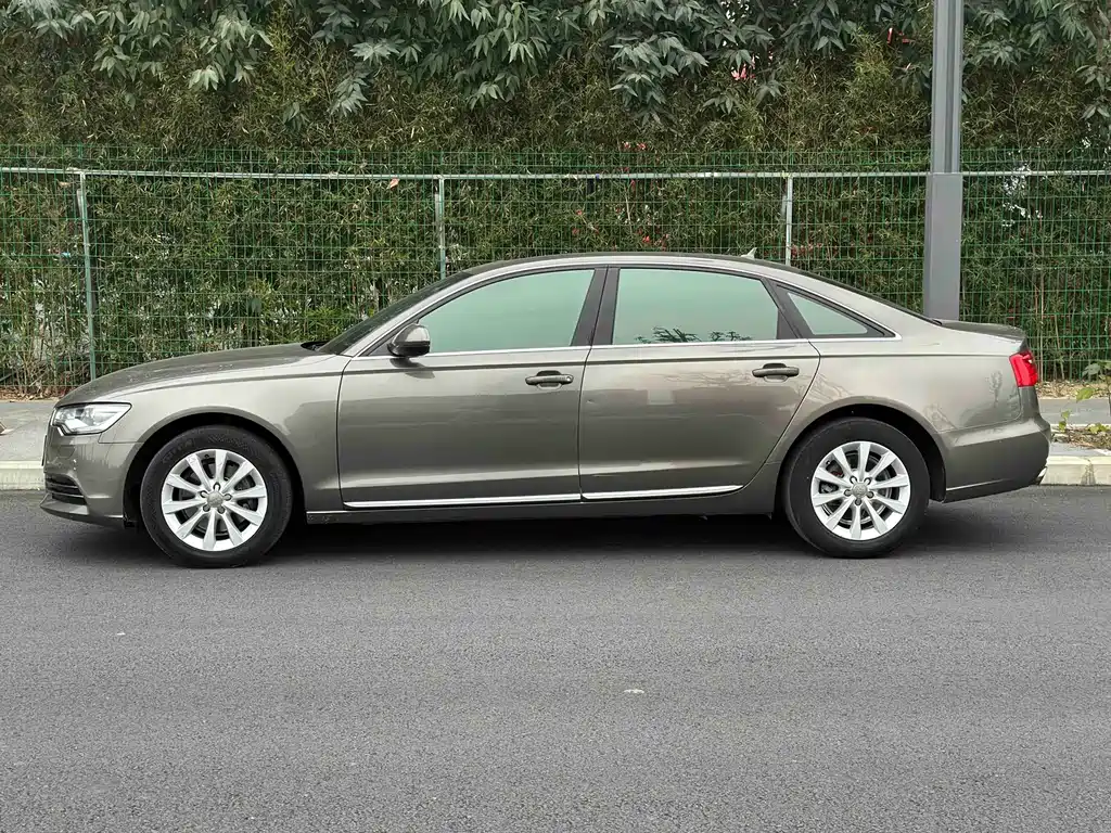Audi A6L 2014 — фото 27