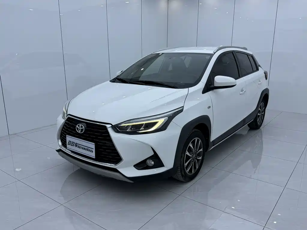 Toyota Yaris L 2022