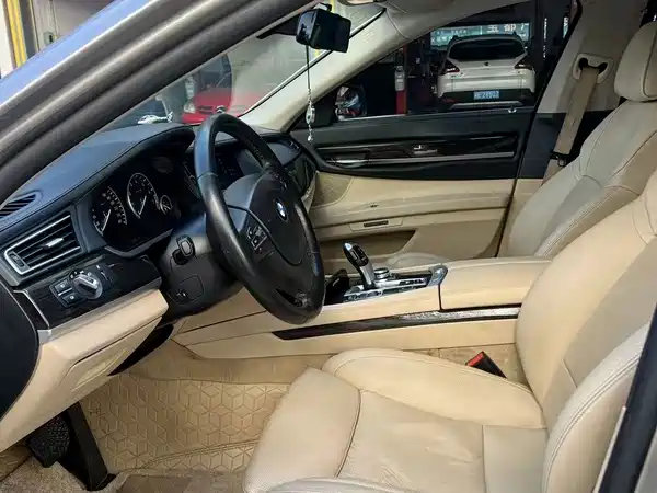 BMW 7 Series 2012