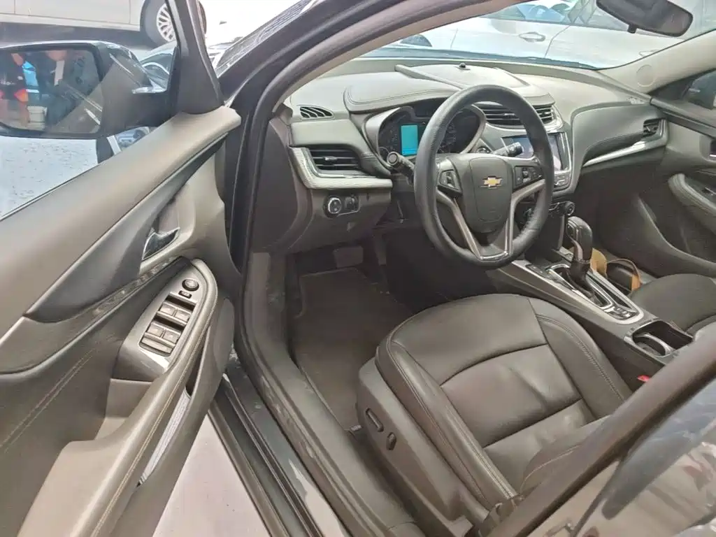 Chevrolet Malibu 2018 — фото 16