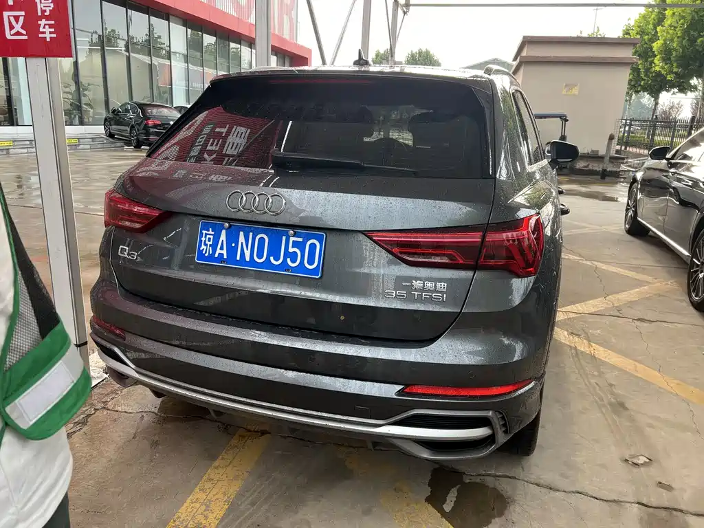 Audi Q3 2022 — фото 12