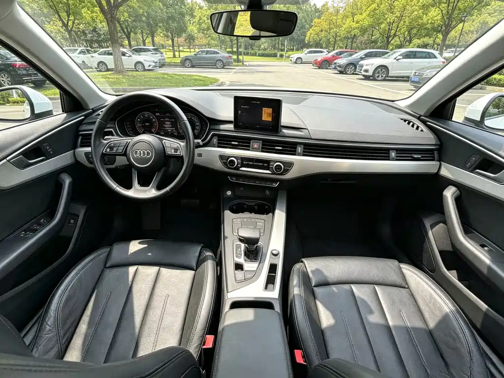 Audi A4L 2016