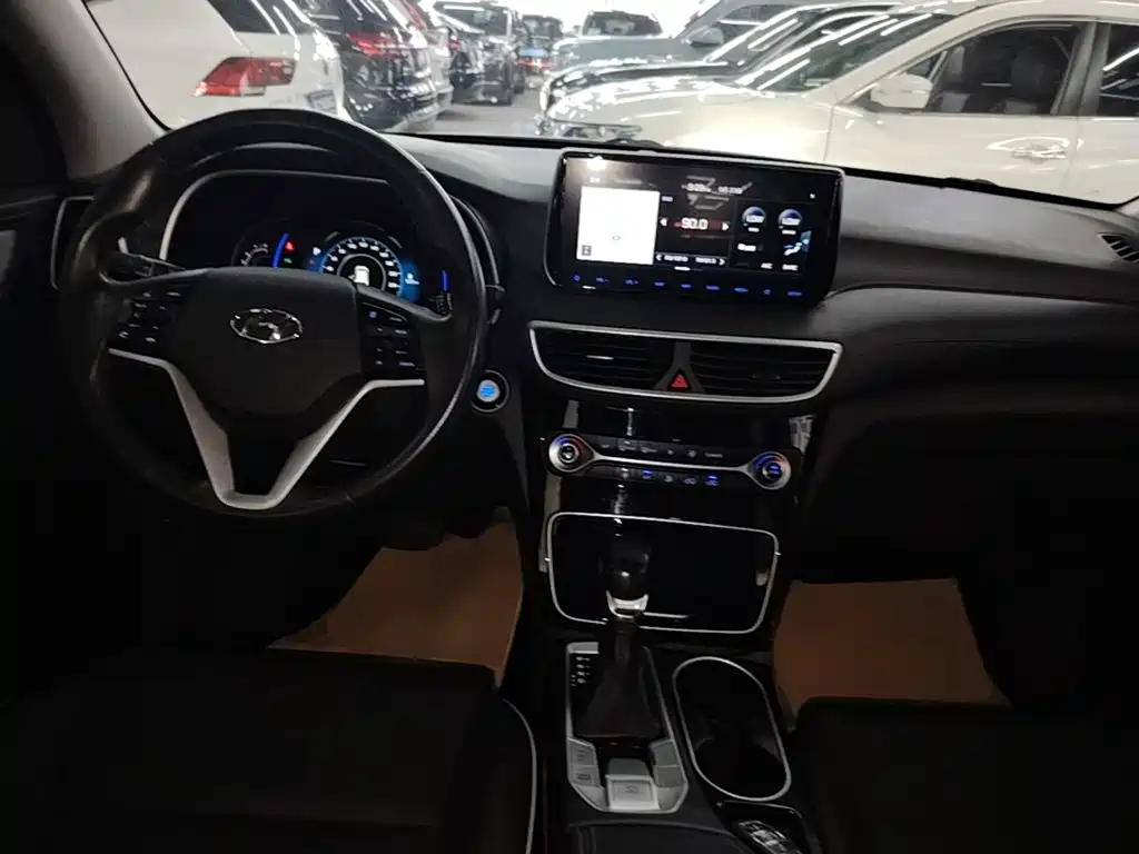 Hyundai Tucson 2019 — фото 10