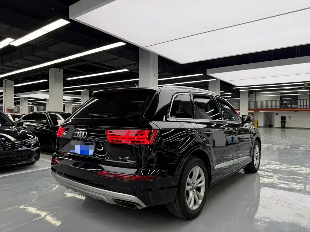 Audi Q7 2017 — фото 13