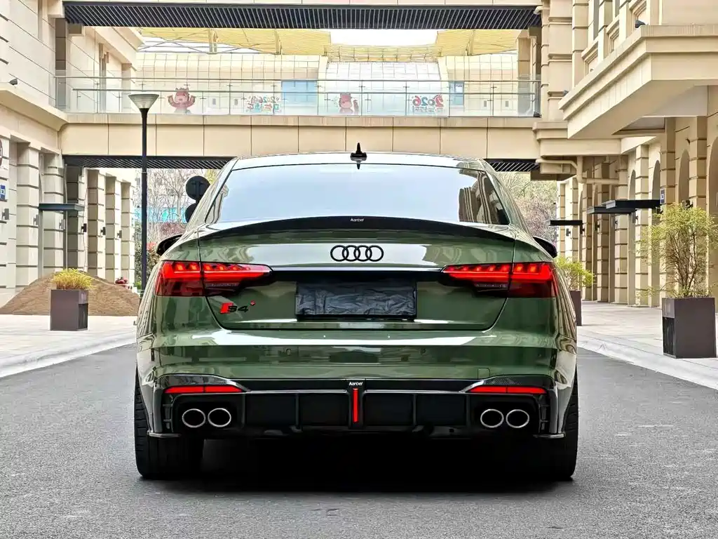 Audi S4 2024 — фото 8