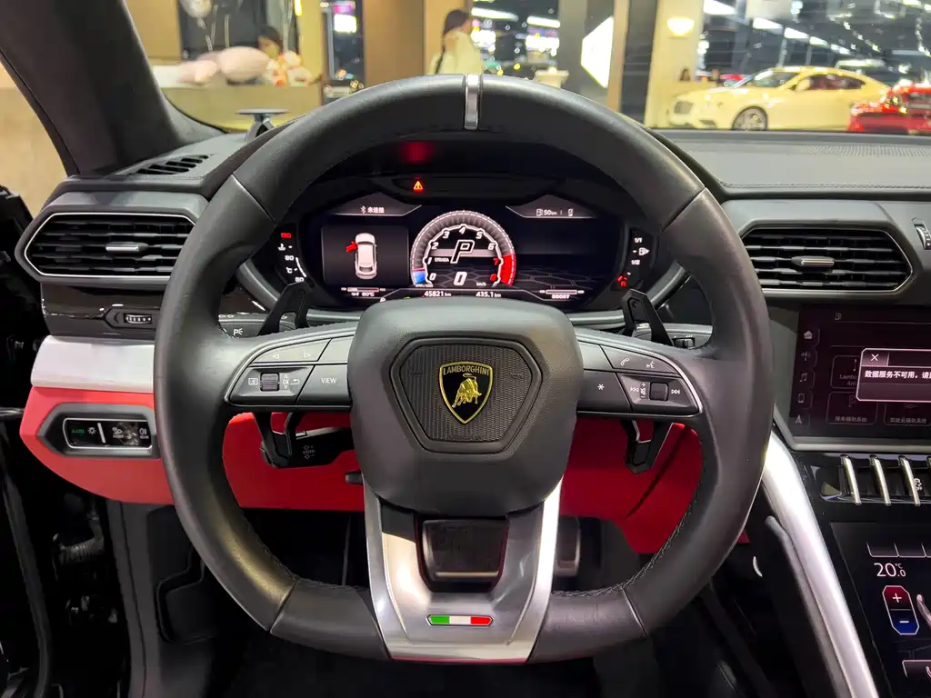 Lamborghini Urus 2019 — фото 9