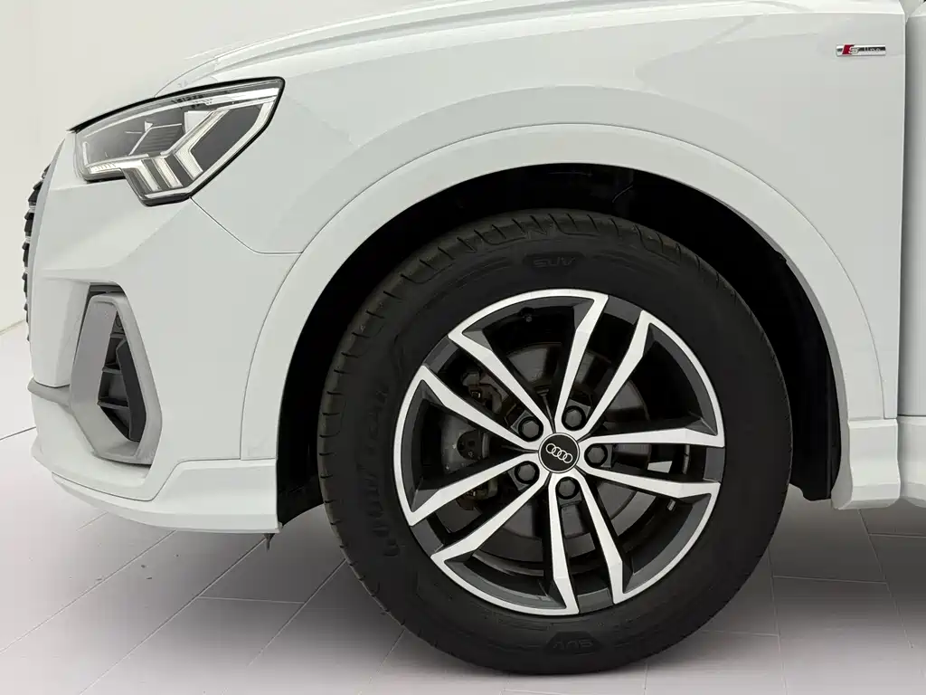 Audi Q3 2022 — фото 21