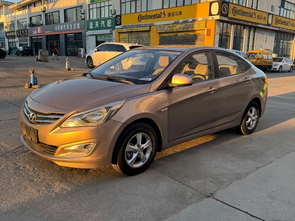 Hyundai Verna 2016