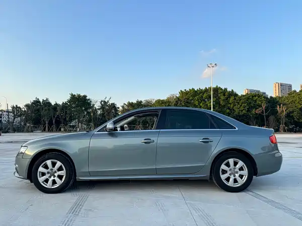 Audi A4L 2012