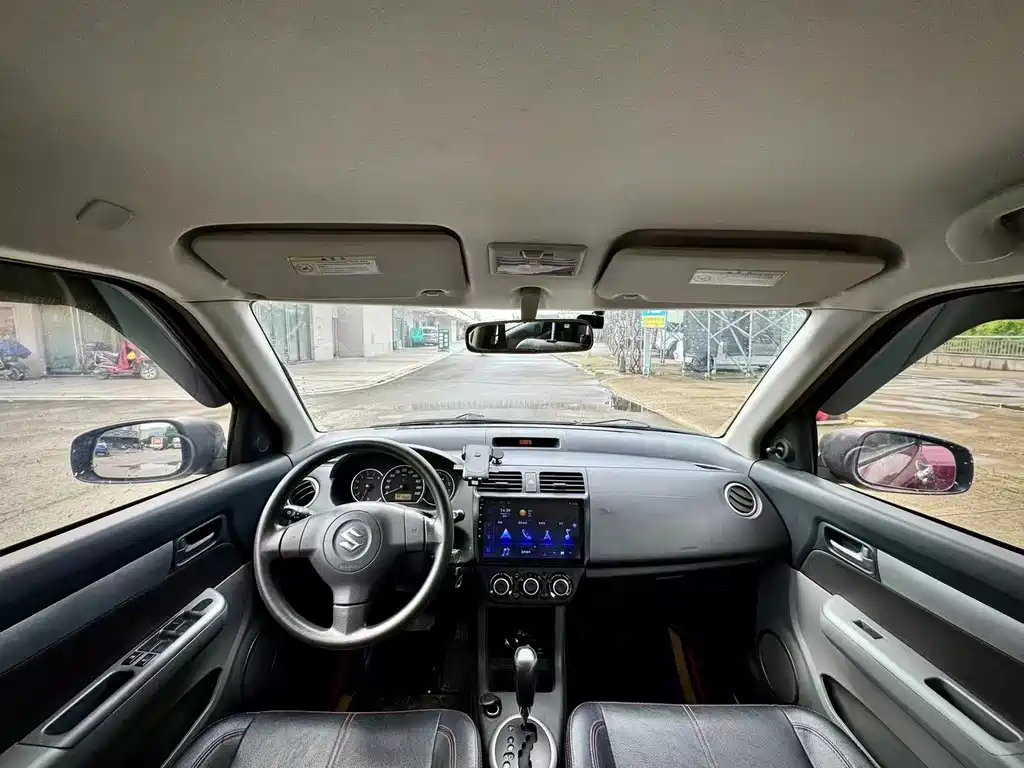 Suzuki Swift 2015 — фото 7