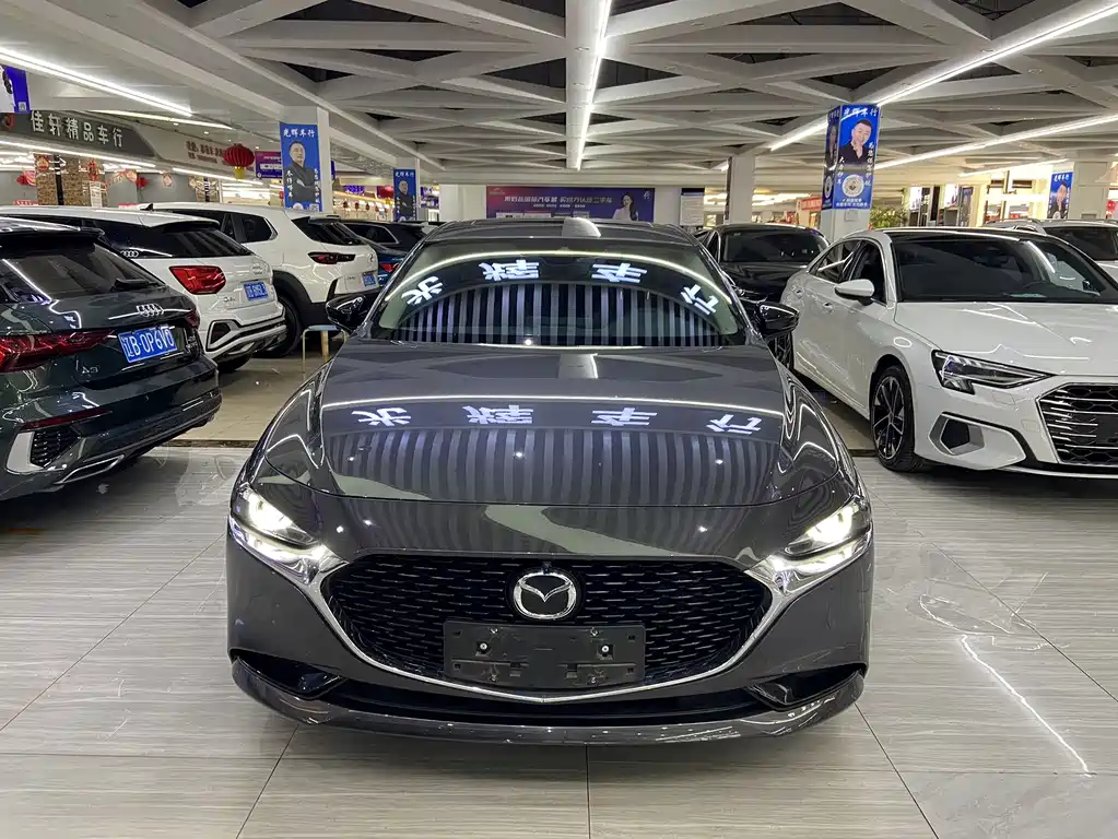 Mazda 3 Axela 2023
