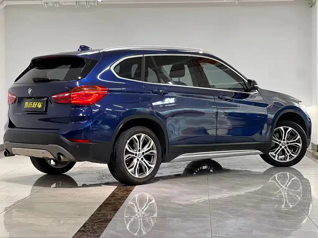 BMW X1 2017 — фото 8