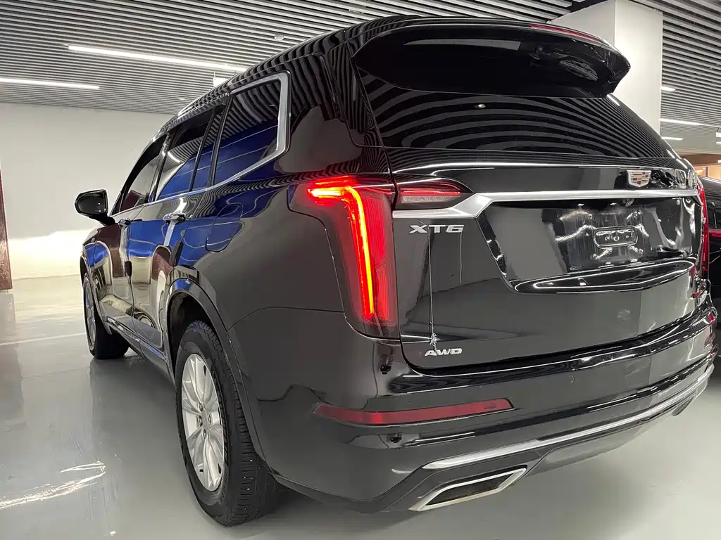 Cadillac XT6 2021 — фото 12