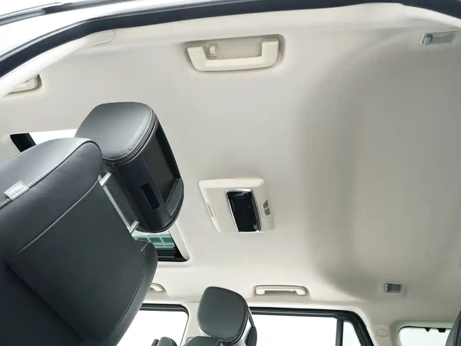 Land Rover Range Rover Sport 2012 — фото 18
