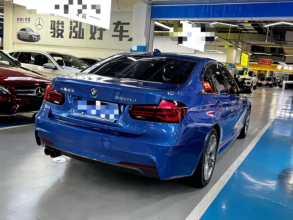 BMW 3 Series 2019 — фото 11