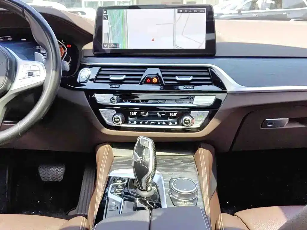 BMW 5 Series 2023