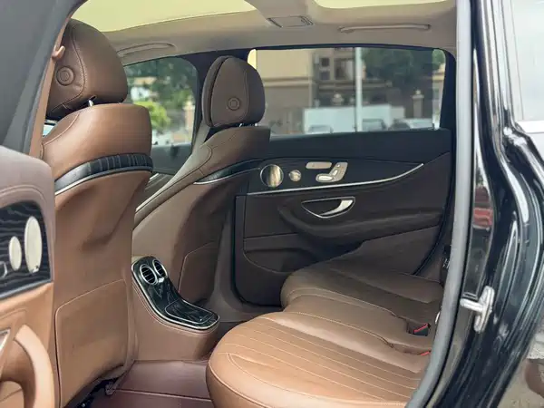 Mercedes-Benz E-Class 2022