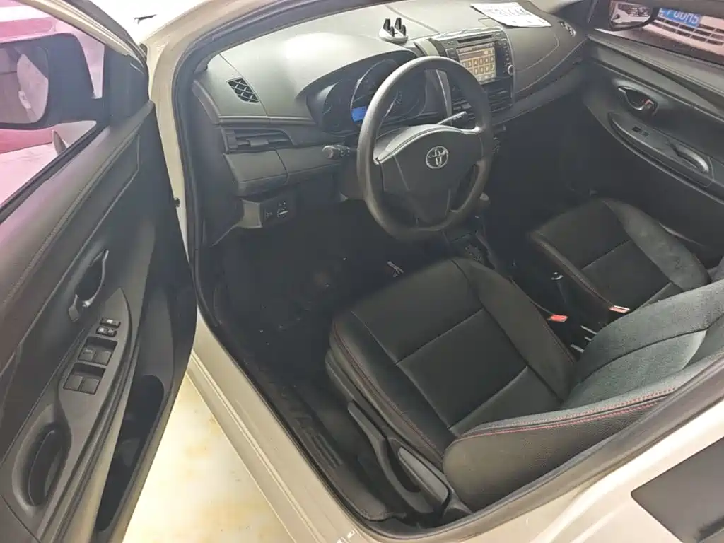 Toyota Vios 2015 — фото 16