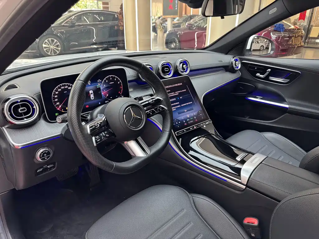 Mercedes-Benz C-Class 2023 — фото 10