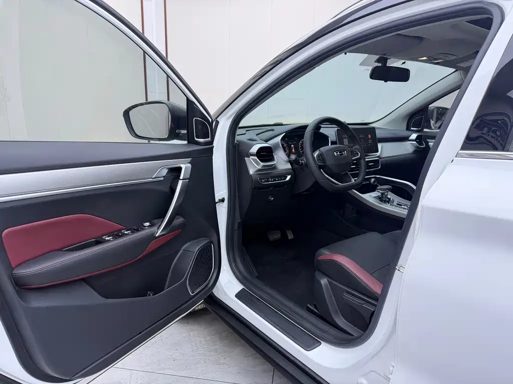 Geely Binyue 2021