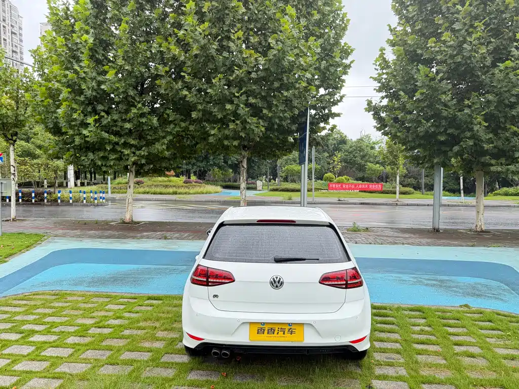 Volkswagen Golf 2016