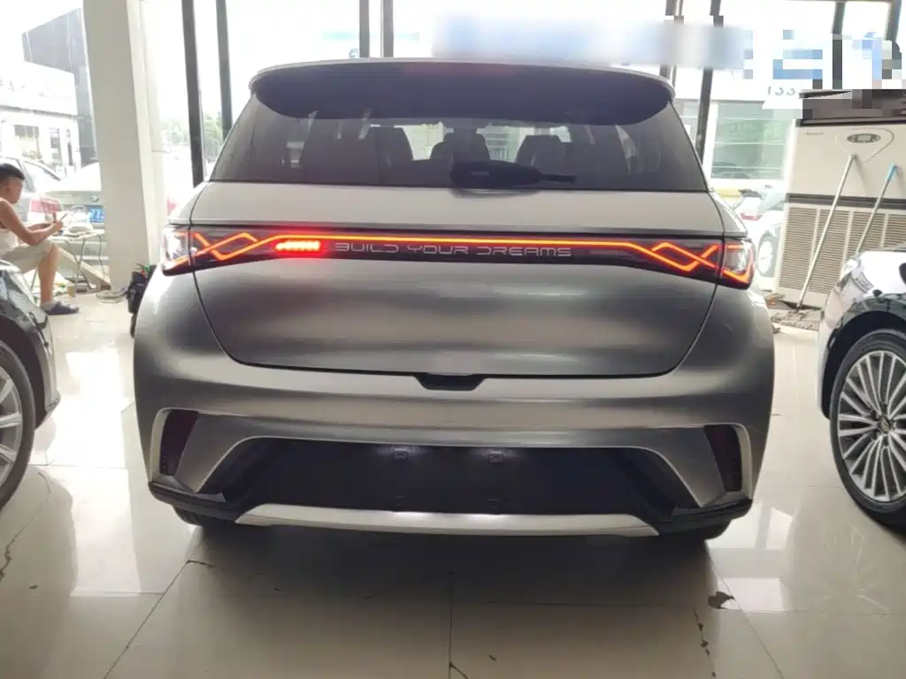 BYD Dolphin 2024