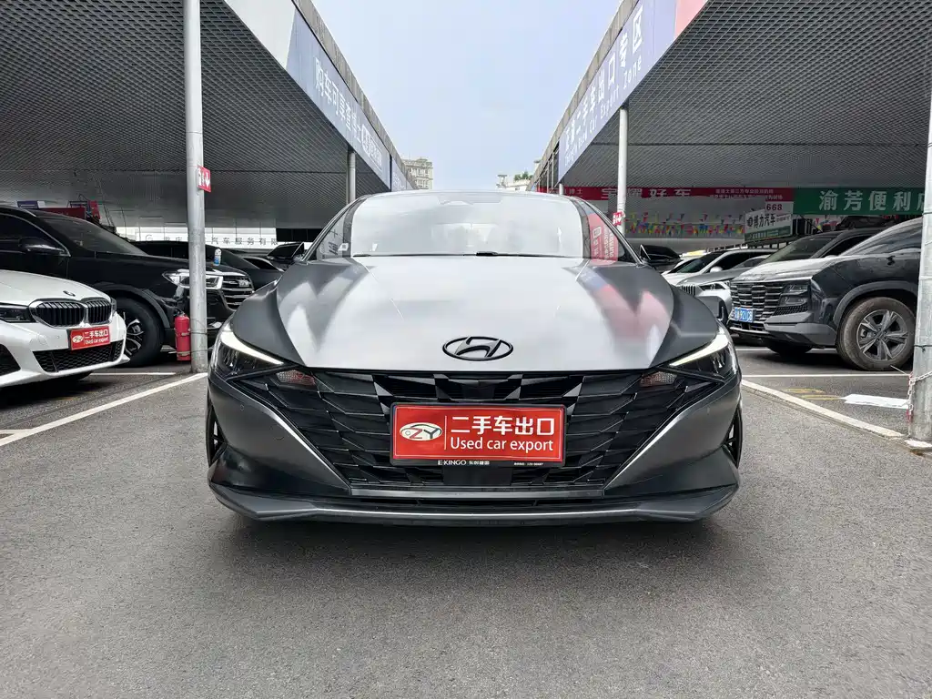 Hyundai Elantra 2023