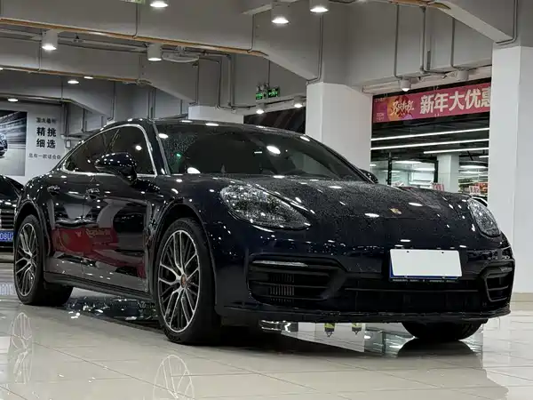 Porsche Panamera 2022
