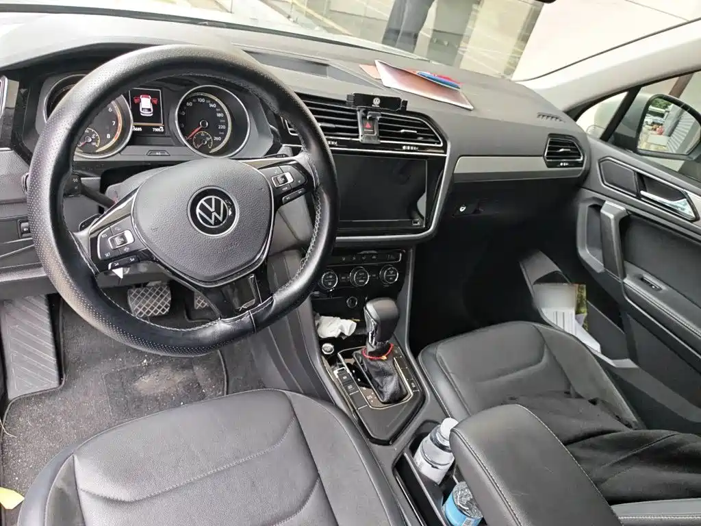 Volkswagen Tiguan L 2021 — фото 10