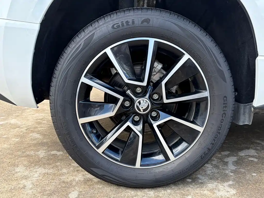 Skoda Karoq 2024 — фото 22
