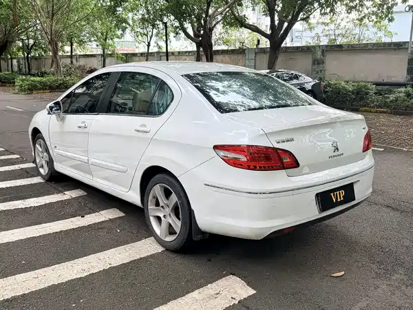 Peugeot 408 2013