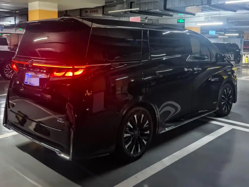 Toyota Vellfire 2024 — фото 4