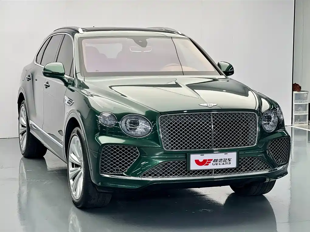Bentley Bentayga 2021 — фото 3