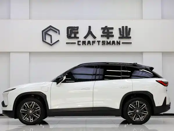 NIO ES6 2019