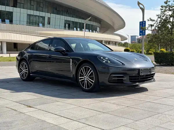 Porsche Panamera 2020