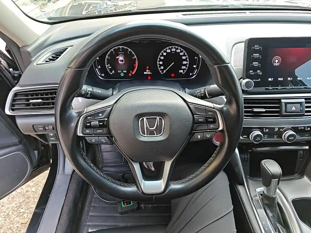 Honda Accord 2020 — фото 11