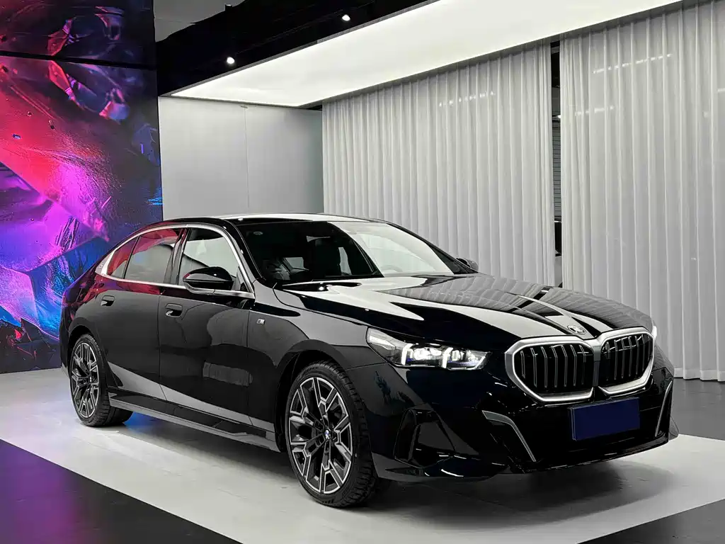 BMW 5 Series 2025