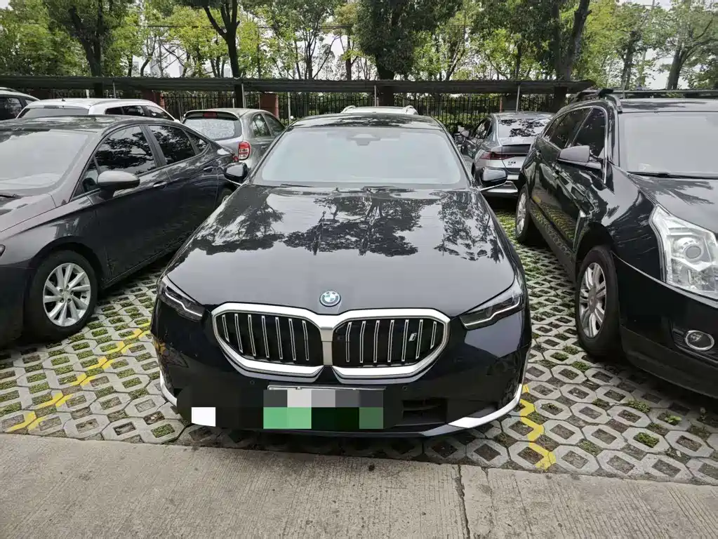 BMW i5 2024