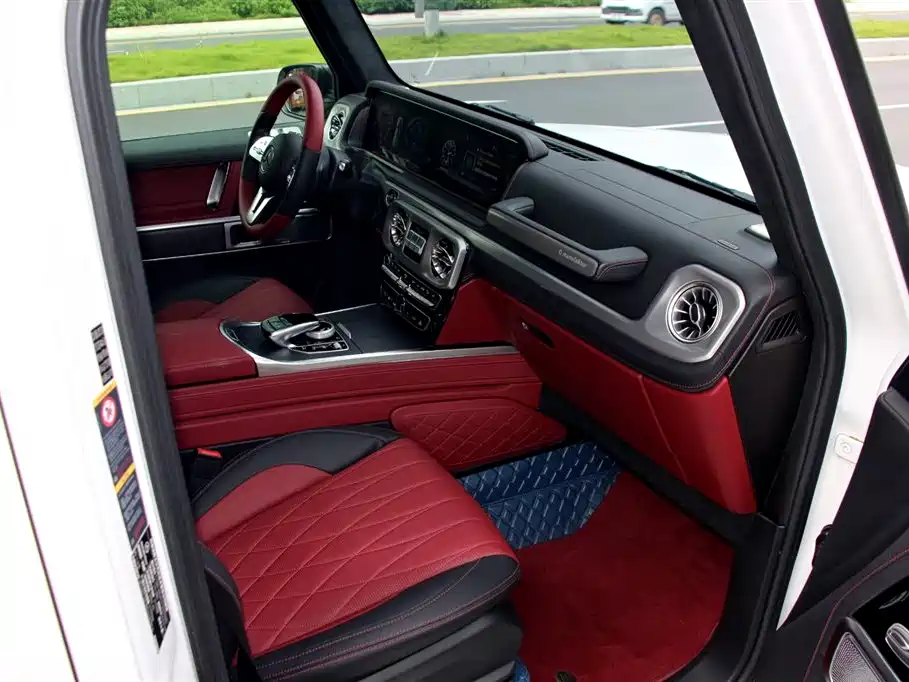 Mercedes-Benz G-Class 2023 — фото 15
