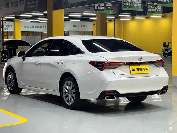 Toyota Avalon 2022