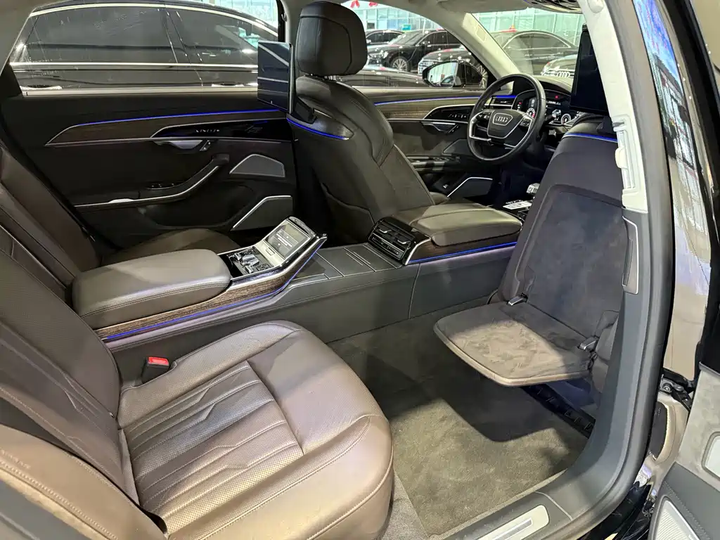 Audi A8 2021