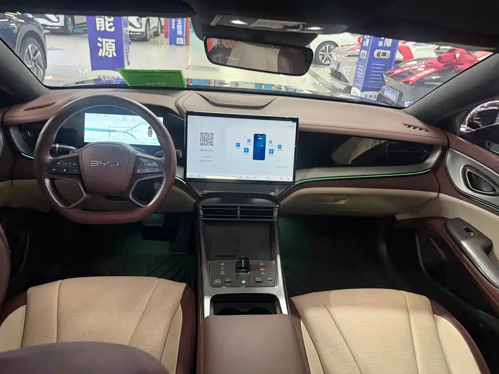 BYD Seal 07 DM-i 2025 — фото 10