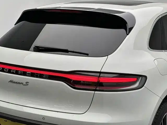Porsche Macan 2023 — фото 16